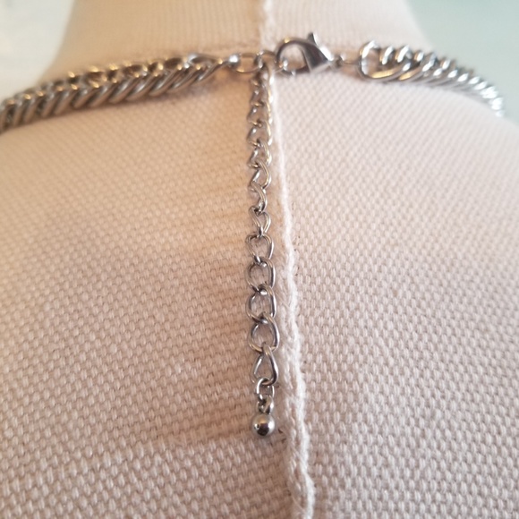 Vintage-Inspired Faux Gemstone Chain Necklace Statement Piece - Picture 4 of 4